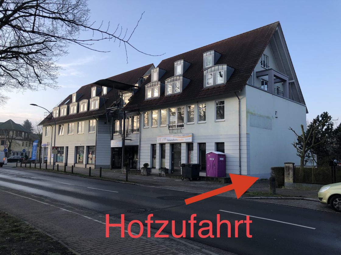 Hofzufahrt Parkplatz Annett Wenig-Hecht
